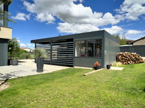 abri de jardin haut de gamme pool house et carport à Pommiers