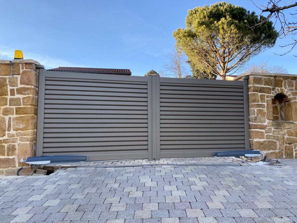 portail ajoure aluminium design a chessy les mines