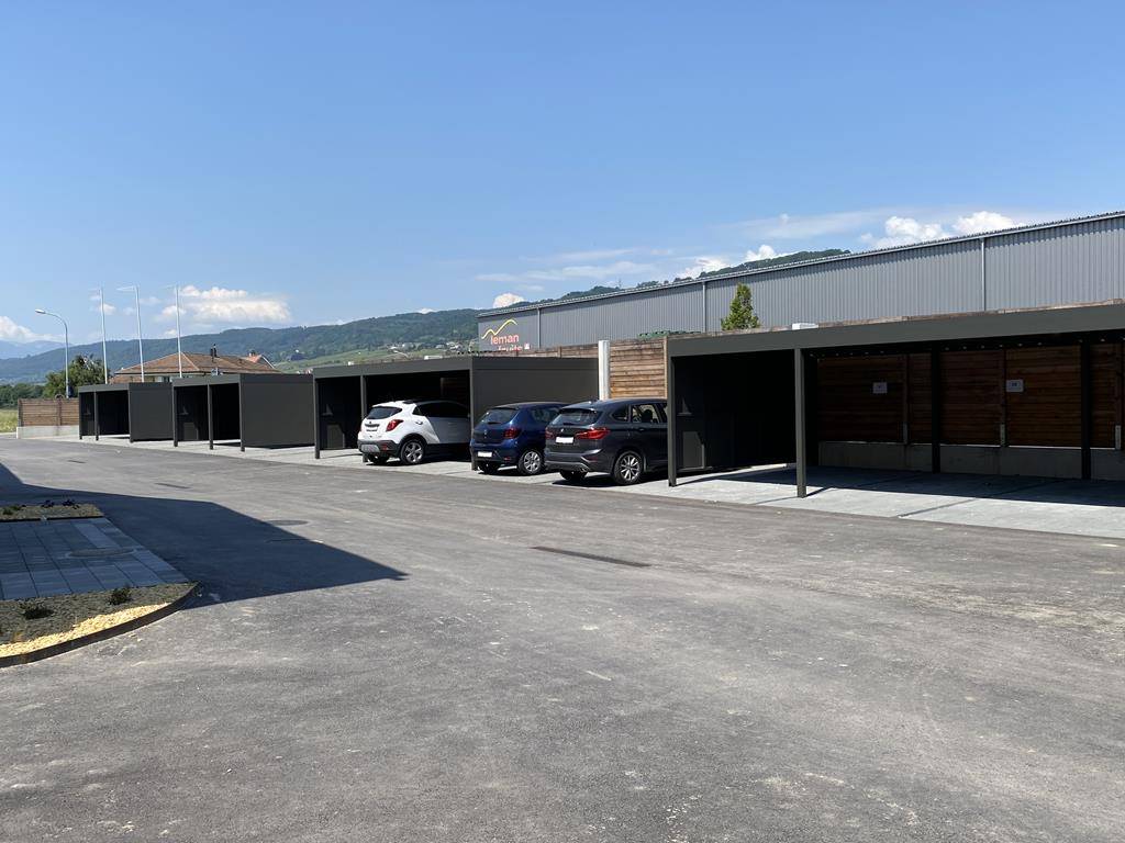 carport aluminium panneaux pleins suisse
