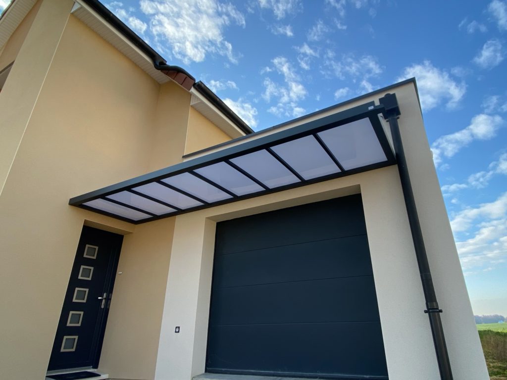 Marquise bandeau sur-mesure à Magny-Sur-Tille, abri aluminium pour vos entrées marquise alu sur mesure magny sur tille