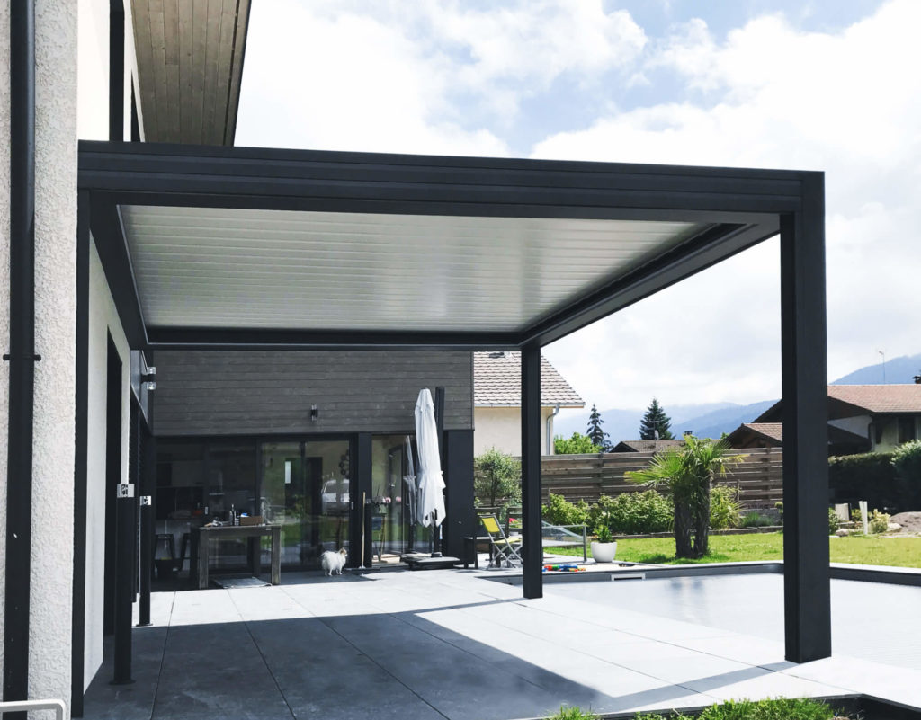 pergola bioclimatique sur mesure adossee bon en chablais