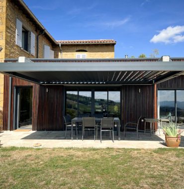 pergola bioclimatique suspendue theize qfu4rcy1zbt5osqz56tpf0smf9ei7tcagiqvtdsymw