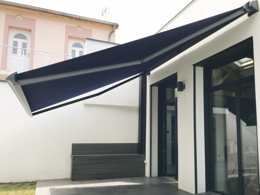 store banne aluminium sur mesure villeurbanne