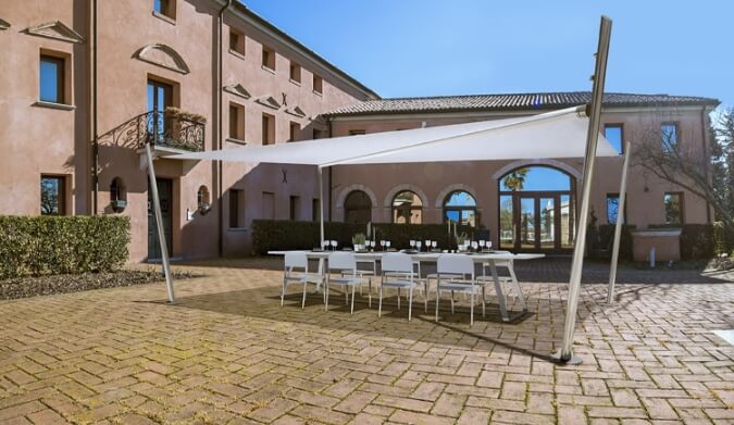 stores et voiles d'ombrage