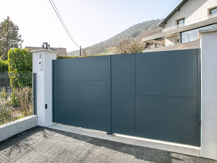1. installation portail battant la rochette