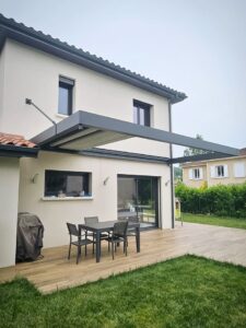 2. pergola toile retractable suspendue fleurieu sur saone 1