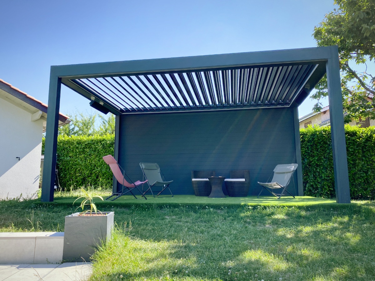 Pergola alu bioclimatique - autoportante - Brignais (69) pergola alu bioclimatique - autoportante - brignais (69)