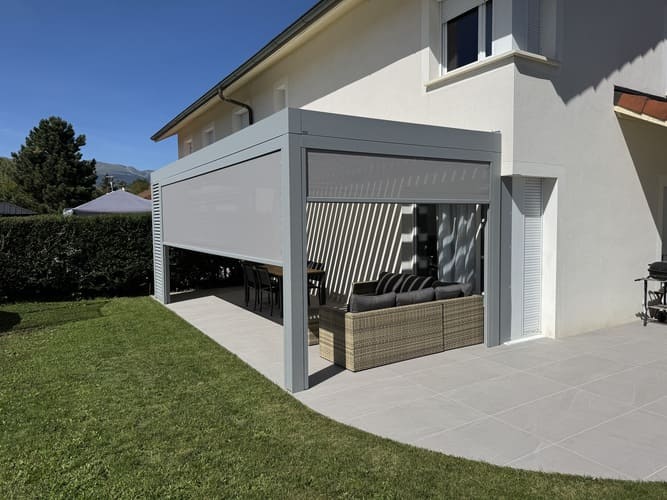 Pergola alu bioclimatique - adossée - Prévessin-Moëns (01) pergola alu bioclimatique - adossée - prévessin-moëns (01) – image 4