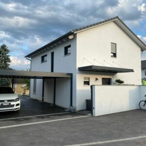 Carport alu double et auvent suspendu - Chavanne-des-Bois (1290) abri dentree et abri voiture a chavanne des bois 1 1024x768 1