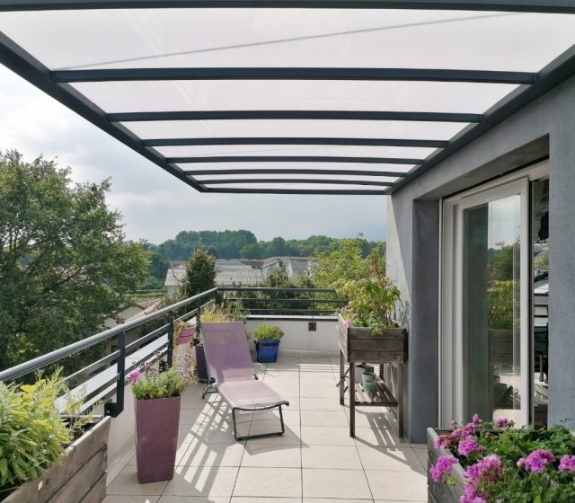 Auvent alu et polycarbonate sur mesure - Ségny (01) auvent alu et polycarbonate sur mesure - ségny (01) – image 2