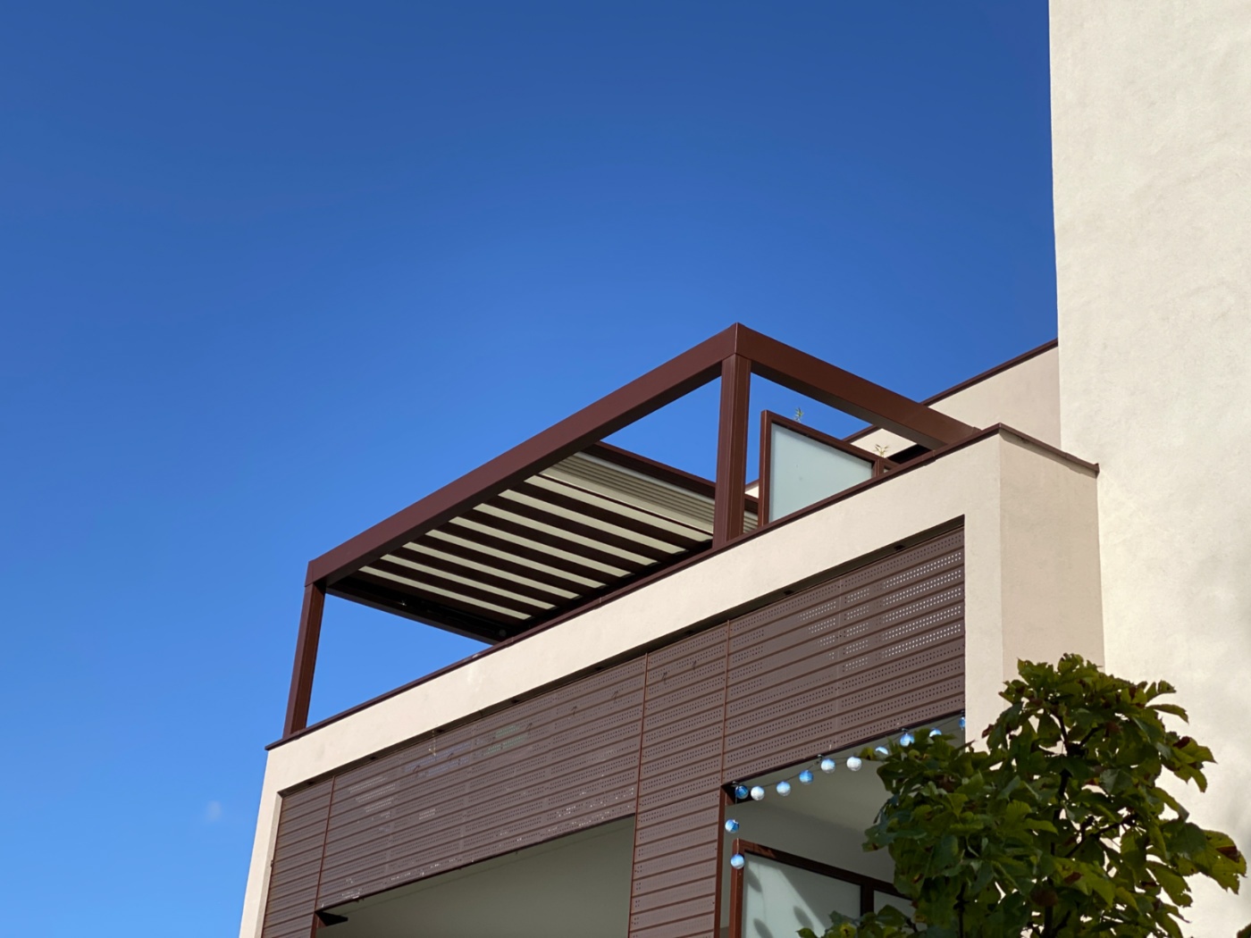 Pergola alu rétractable balcon - Bron (69) pergola alu rétractable balcon - bron (69)