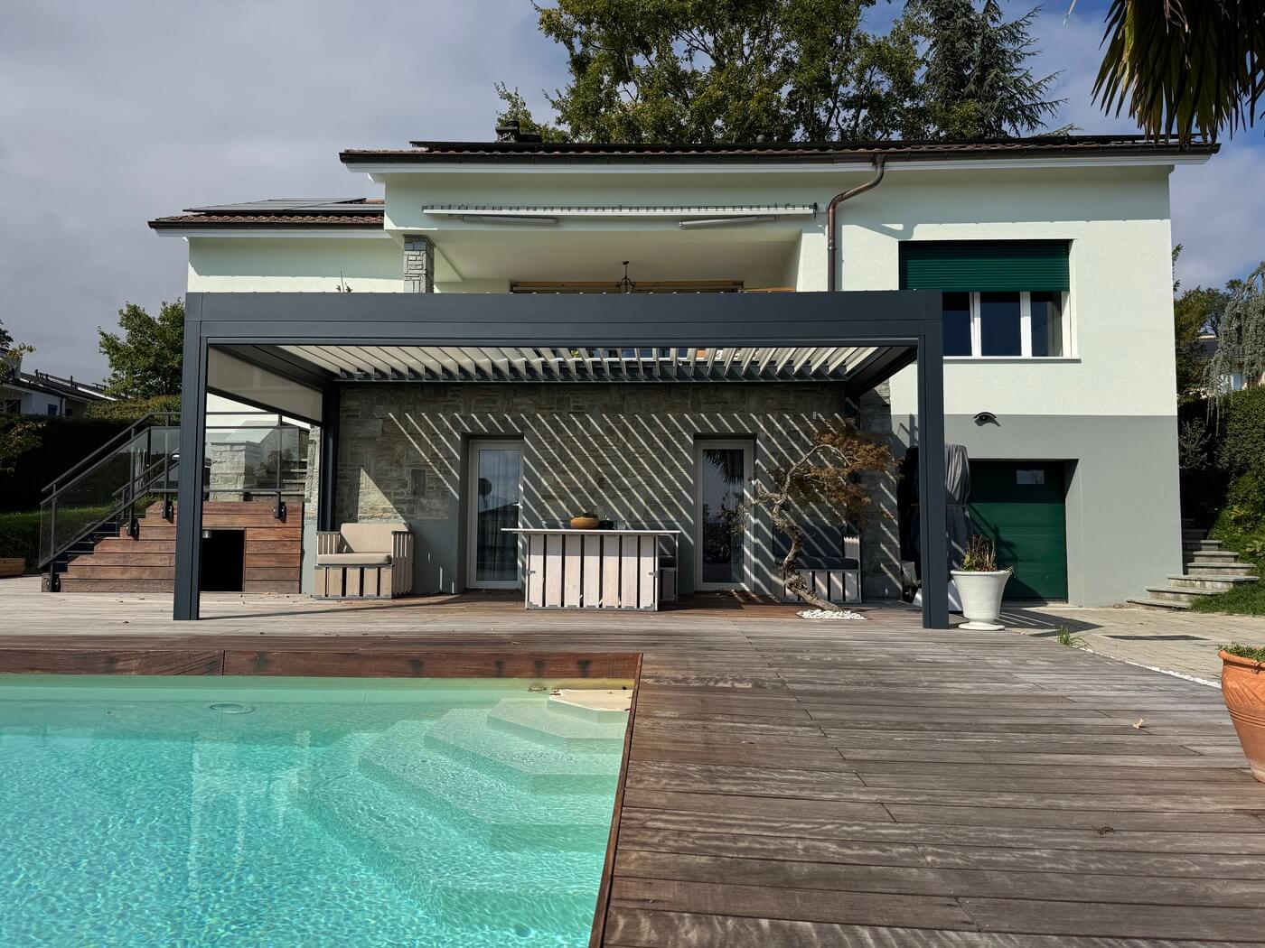 Pergola alu bioclimatique - adossée - Genthod (1294) pergola alu bioclimatique - adossée - genthod (1294)