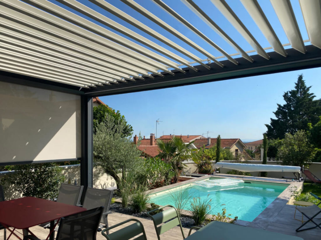 Pergola alu bioclimatique - autoportante - Montbrison (42) pergola alu bioclimatique - autoportante - montbrison (42) – image 3