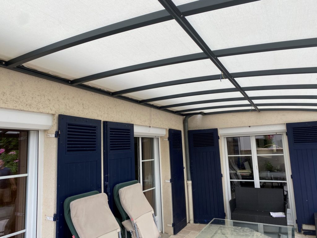 Pergola toile fixe terrasse - adossée - Gif-sur-Yvette (91) pergola toile fixe terrasse - adossée - gif-sur-yvette (91) – image 2