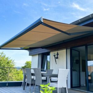 Store banne alu terrasse - adossé - Aix-les-Bains (73) store banne sur mesure lubin 1024x767 1
