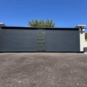 Alternative view of Portail coulissant et portillon alu - Versonnex (01)