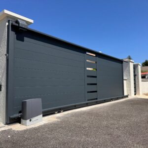 Portail coulissant et portillon alu - Versonnex (01)