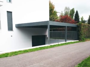 Un carport aluminium adosé à Lausanne en Suisse