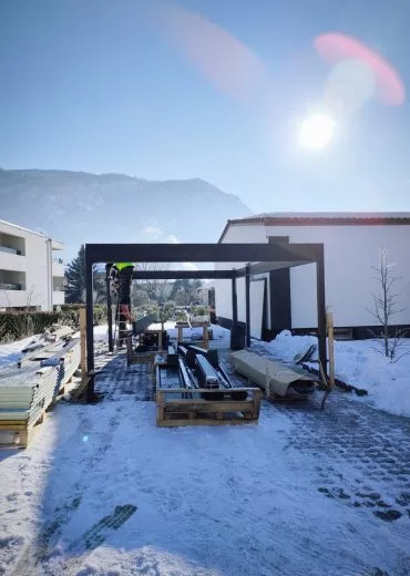 carport alu avec abri à Sion Valais Suisse
